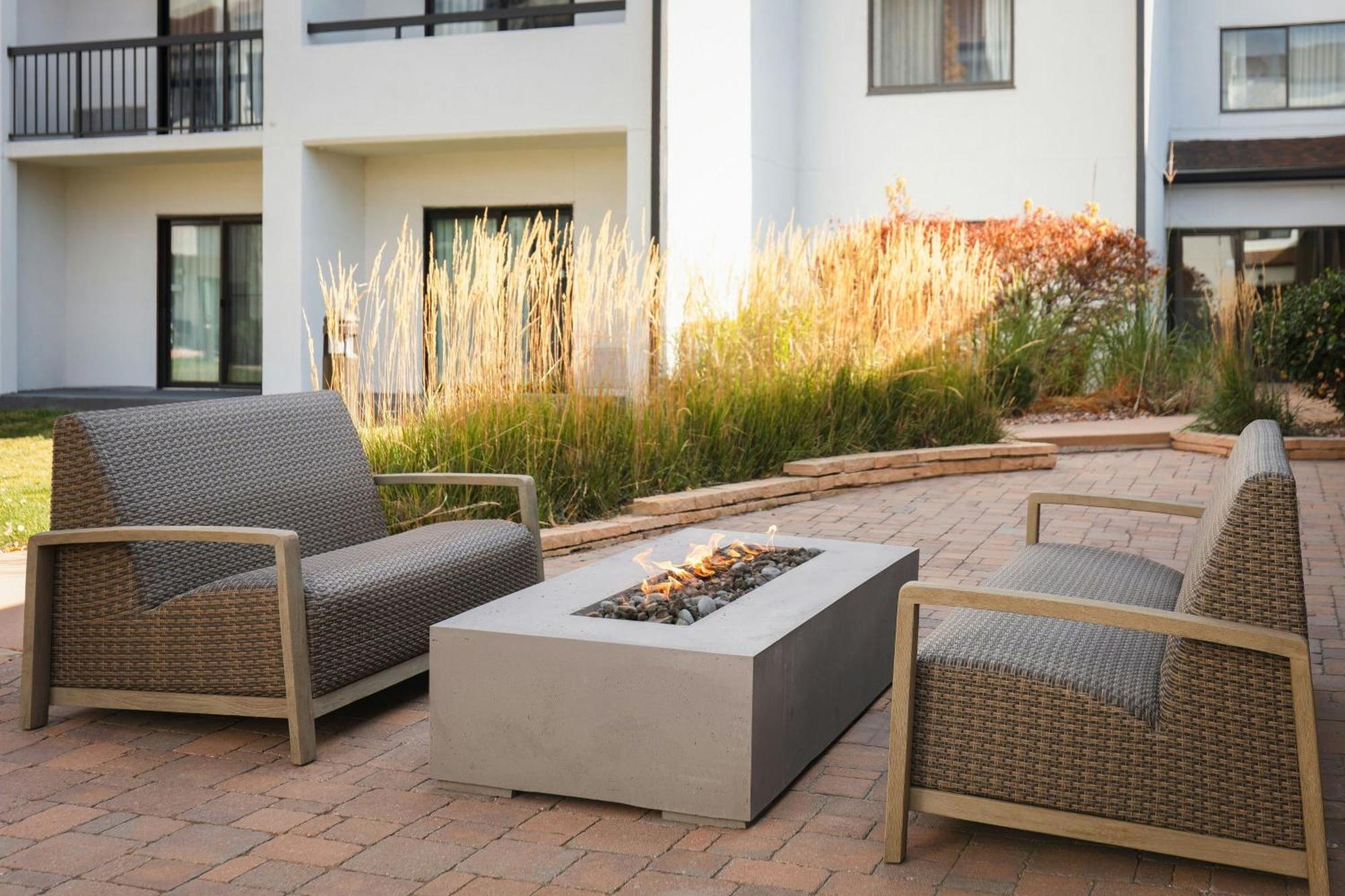 Courtyard By Marriott Denver Central Park Eksteriør billede