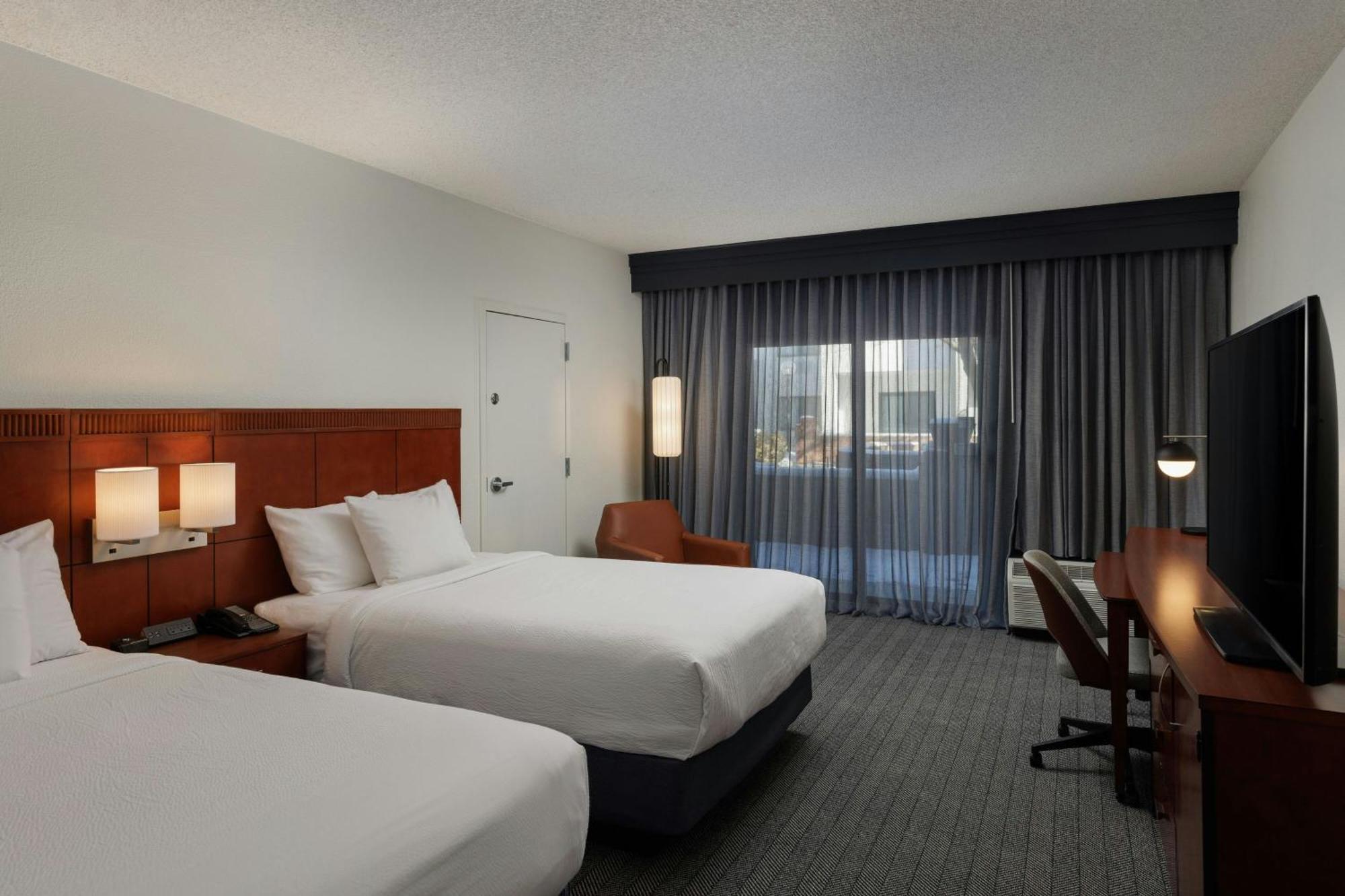 Courtyard By Marriott Denver Central Park Eksteriør billede