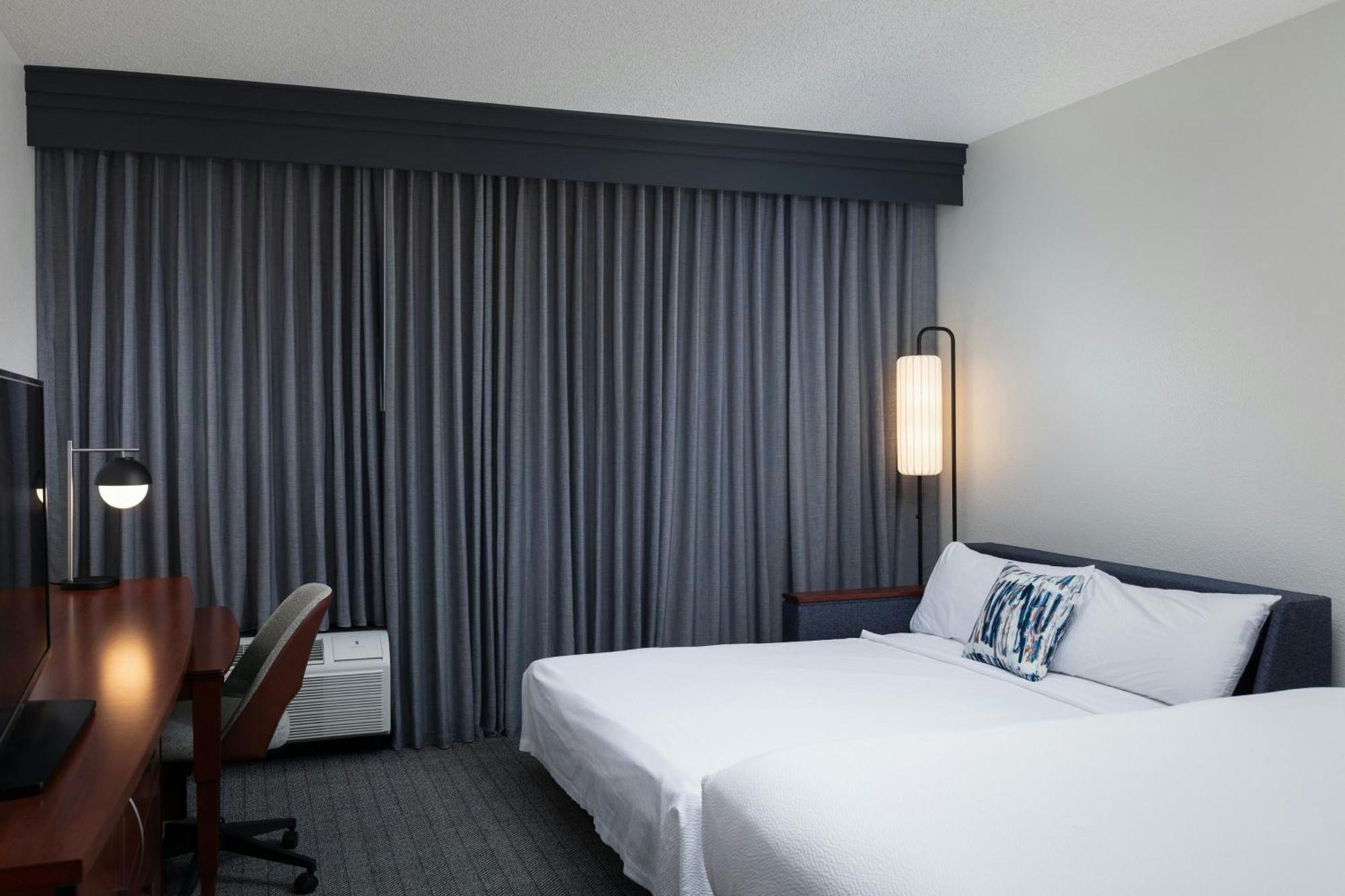 Courtyard By Marriott Denver Central Park Eksteriør billede
