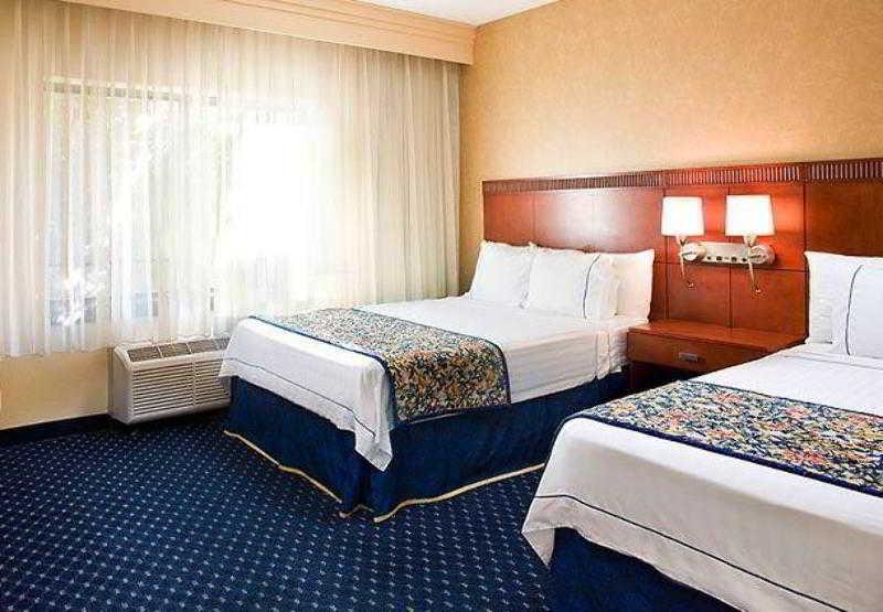 Courtyard By Marriott Denver Central Park Værelse billede