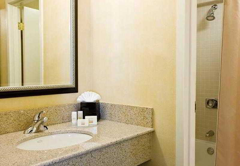 Courtyard By Marriott Denver Central Park Eksteriør billede